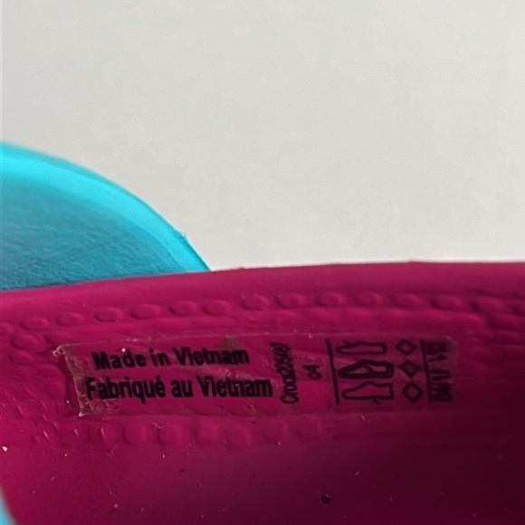 Crocs Keeley Pink/Blue Flower Embellished Flats Shoes Kid’s Size 4 - Picture 5 of 8